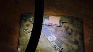 IPhone Xr. Не включается.