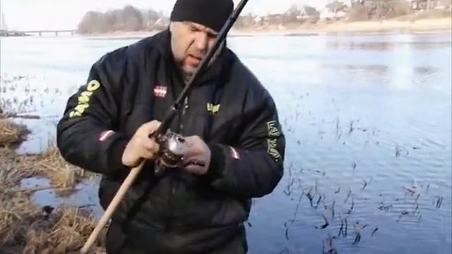 Серия 59. Поплавок. Весенний подлещик в холодной воде. Рыбалка с Нормундом Грабовскисом. смотреть онлайн