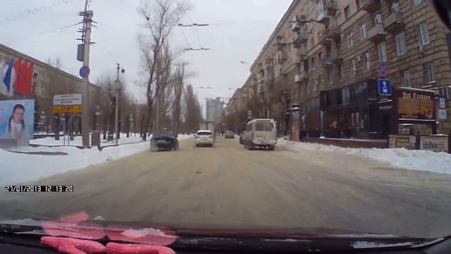 Он всегда тут так поворачивает смотреть онлайн