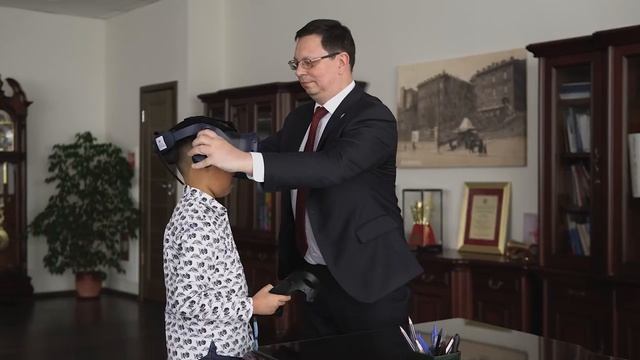 VR SPACE. Экспериментальный курс по стереометрии с использованием виртуальной реальности.