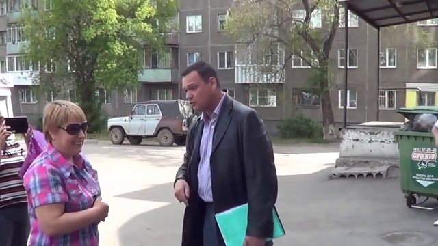 Депутат материться и бьет людей! Жесть! смотреть онлайн