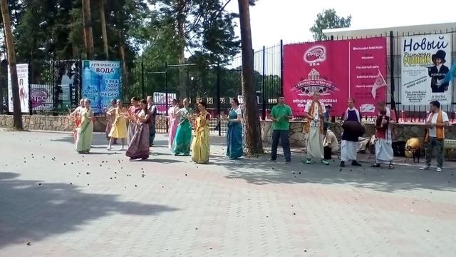 Странные люди