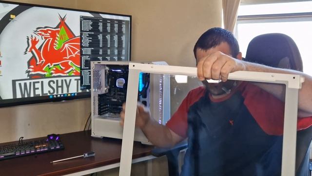 Cooler Master Masterbox 520 rgb PC Case review - PC Build смотреть онлайн