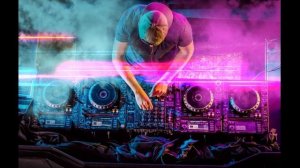 Great music in the car + bass in 2023