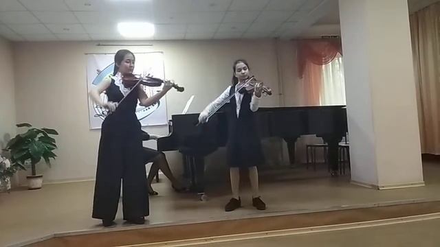 Дует скрипачей: София Еременко, Роза Акбарова М.Демиденко "Веселая прогулка" смотреть онлайн