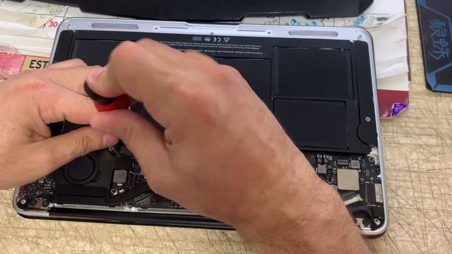 Como Instalar un M2sata a un MACBOOK AIR 2012 смотреть онлайн