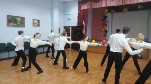 Танец учеников 11 класса на День учителя