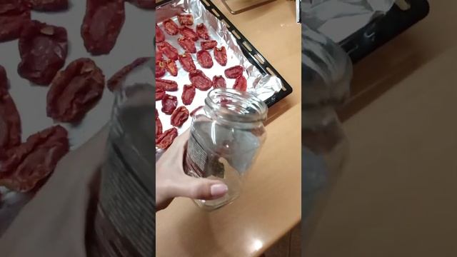 ВЯЛЕНЫЕ ПОМИДОРЫ