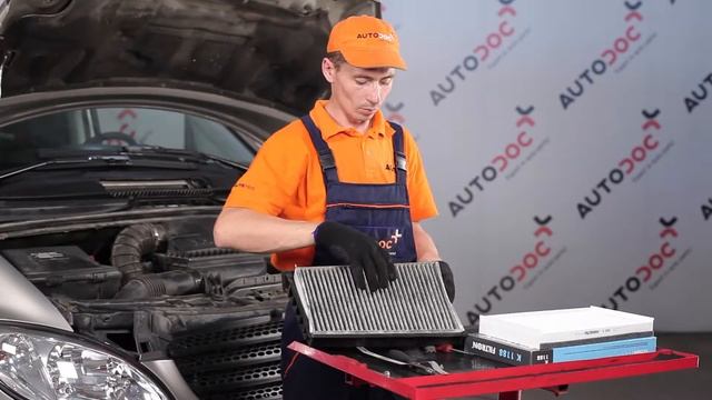 Как да сменим Филтър за купе на MERCEDES VITO W639 [AUTODOC УРОК] смотреть онлайн