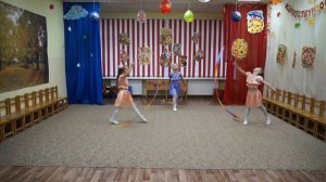 Танец "Осень" с лентами в детском саду #детскийсад #осень #осеньвдетскомсаду #танецслентами