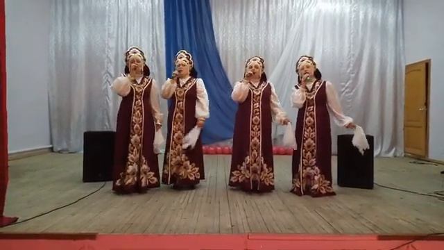 Вокальный ансамбль «Россияночка», песня "Деревенька"