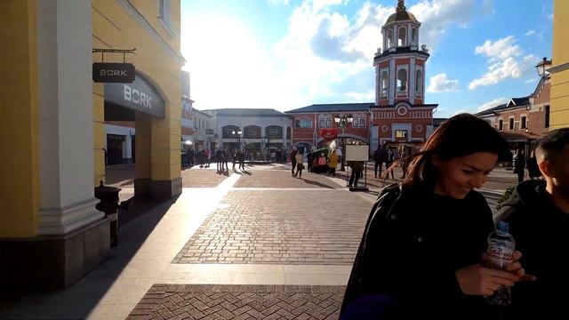 ASUS VivoWatch SP: ЭКГ и испытание фонтанами смотреть онлайн