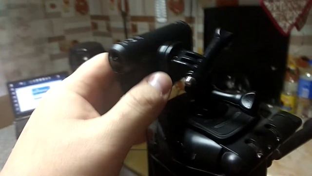 Простое крепление камеры SONY к штативу