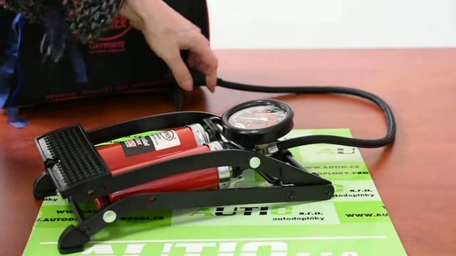 Pumpa HEYNER nožní dvoupístová s manometrem PROFI смотреть онлайн