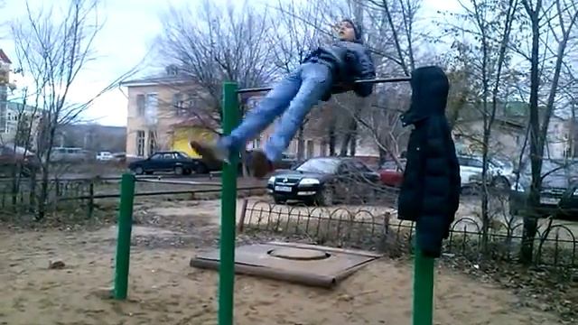 Упражнения на турнике - рыбка. Форум в Жирновске - ЖИРАФ смотреть онлайн