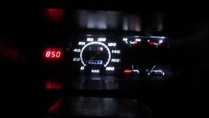 Цифровой тахометр и шкалы в щиток приборов (низкая панель)