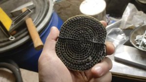 Установка закалённого стекла на дверцу печки.