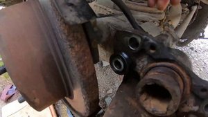 Замена задних тормозных колодок. Мицубиси Паджеро Спорт дизель 2002 г.в.