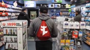 Professional Call of Duty "Athletes" show off in GameStop