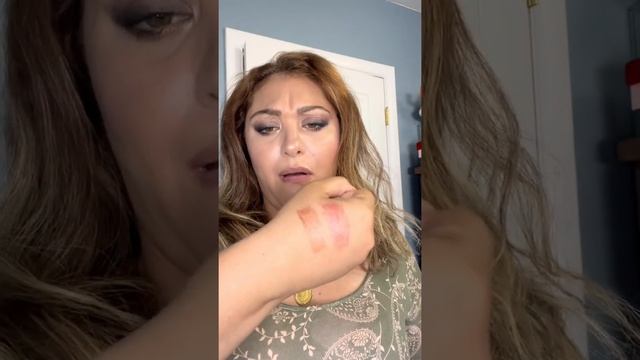 Review L’Oréal Glow Paradise lipstick #shorts смотреть онлайн