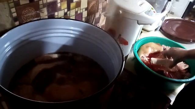 Копчение сало мяса, как сделать коптильню из холодильника. Как посолить мясо сало для копчения смотреть онлайн