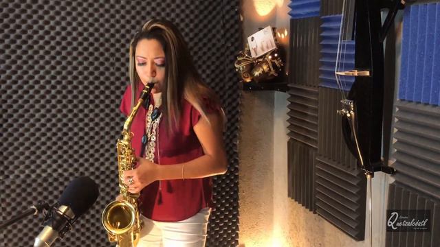 Susy Castro Saxofonista Tema Cama y mesa de Roberto Carlos смотреть онлайн
