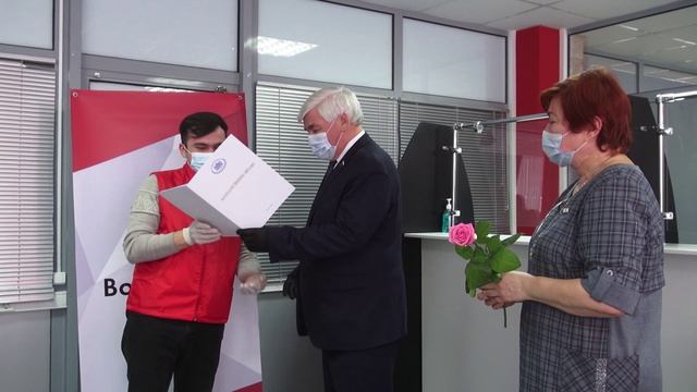 Награждение волонтеров-медиков депутатом Государственной Думы Воробьёвым Александром Васильевичем
