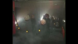 Внезапная голова (клип) [Камнем по голове 1996]