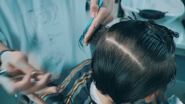 Как подстричь стрижку "Шторки"/ Мужская стрижка ножницами / Бесплатный мастер-класс смотреть онлайн