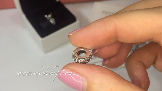 Разделитель Pandora "Розовое сверкающее Паве" смотреть онлайн