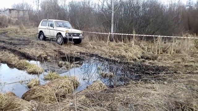Нивы и ШТБ в болоте "Нулевая" точка. смотреть онлайн