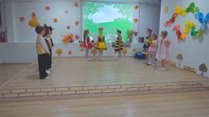 Осенний утренник "Дюймовочка"