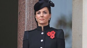 Вся в черном! Траур в Великобритании, дворец на ногах – Миддлтон заменила королеву. Что происходит?