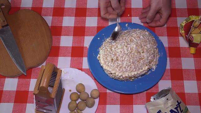 САЛАТ ПАСХАЛЬНОЕ ЯЙЦО. КАК УКРАСИТЬ САЛАТ НА ПАСХУ