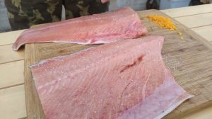 Шашлык из кеты или красная рыбка на углях вкусно, быстро.
