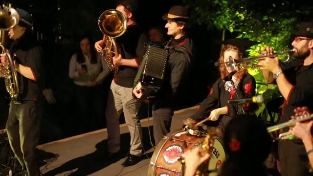 BubaMara Brass Band в Аптекарском огороде смотреть онлайн