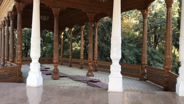 ДУШАНБЕ. Посетили ботанический сад Ирам. Сходили попробовать самсу в кафе «Самбуса #1» смотреть онлайн