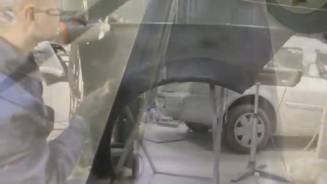 Кузовной ремонт Рено Меган, вытяжка лонжеронов, покраска элементов смотреть онлайн
