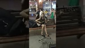 Девушка на улицах Москвы (Анна Леоненко-,,Старый отель")