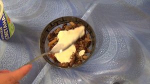 Салат из маринованных опят с луком. Всего три ингредиента!