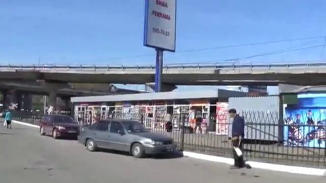 Остановка маршрутного такси, которая отправляется в Древний Киев в "Парке Киевская Русь" смотреть онлайн