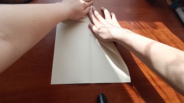 бумажный самолётик смотреть онлайн