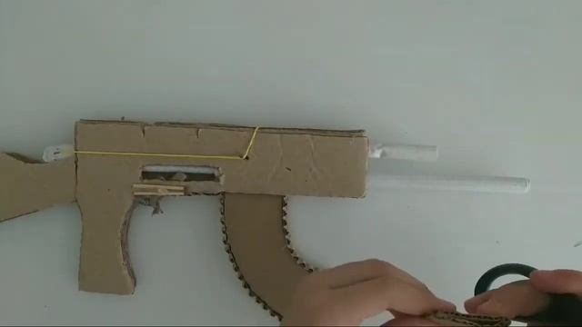 Как сделать АК47 из картона смотреть онлайн
