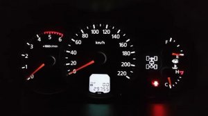 Панель приборов Mitsubishi Pajero Sport 2014 с белой подсветкой после ремонта.