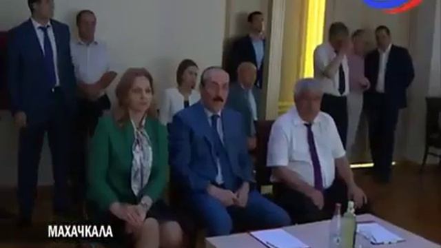 Рамазан Абдулатипов, новости: посетил Театр поэзии в Махачкале смотреть онлайн