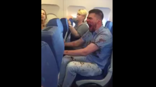 Видео пьяного дебоша на рейсе Москва - Анталия