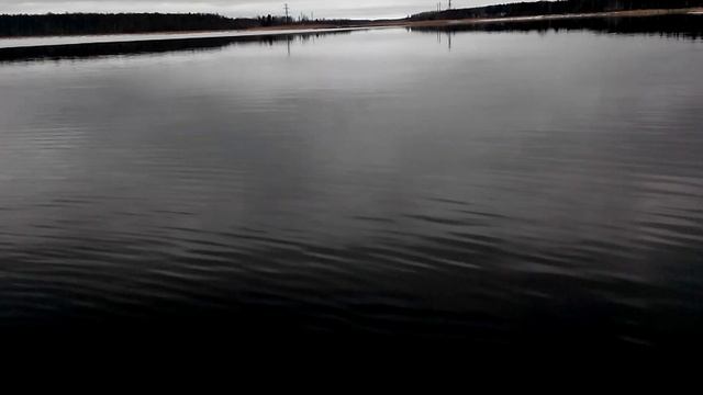 Хороший ход лодки на веслах . смотреть онлайн