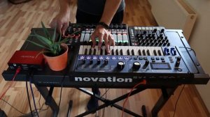 Ableton Live Performance with Akai Apc40 mk2, Novation Mininova and Launch ControlXL - Space Flower