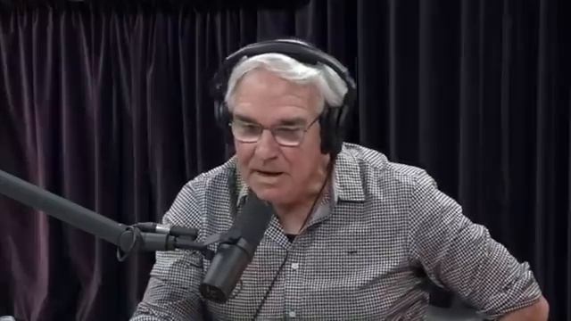 Was Charles Manson a CIA Asset? w/Tom O'Neill | Joe Rogan смотреть онлайн