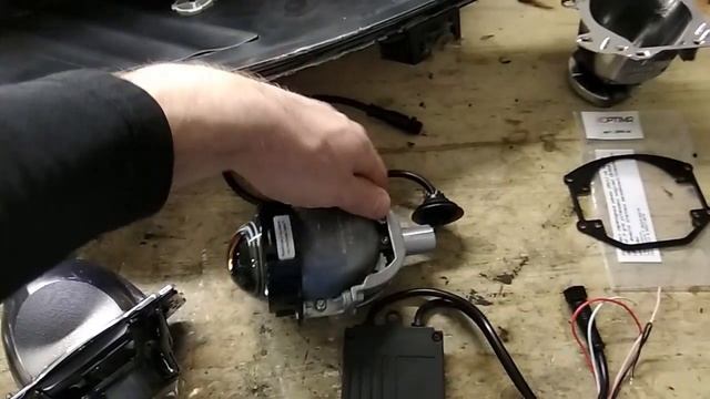 MAZDA CX9 тюнинг передних фар, установка светодиодных модулей Bi Led, ремонт фар